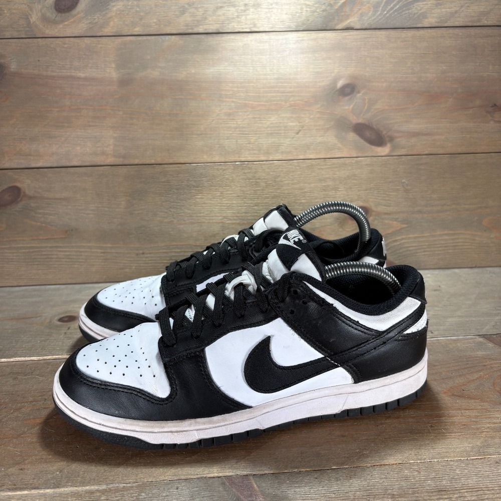 Nike Dunk Low Womens size 7.5 shoes black white Panda Leather comfort sneakers